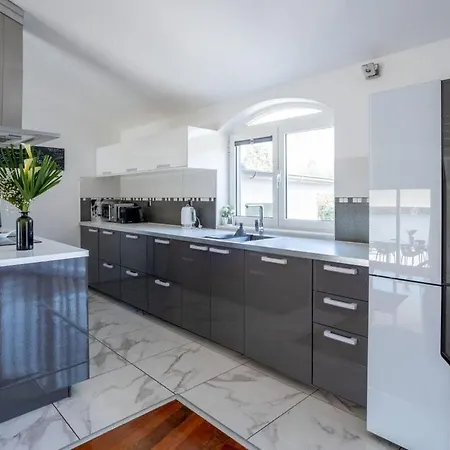 50 Shades Of Grey ヴィラ プーラ