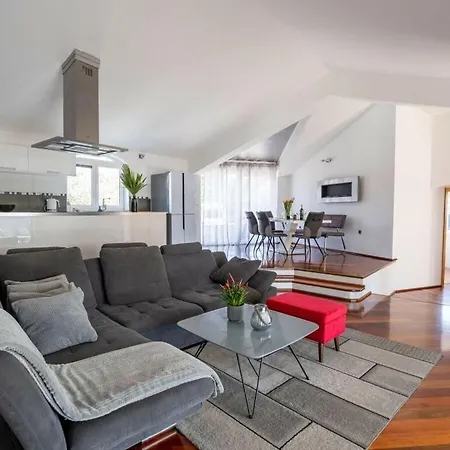 ヴィラ 50 Shades Of Grey プーラ