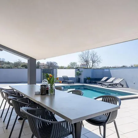 50 Shades Of Grey Pula