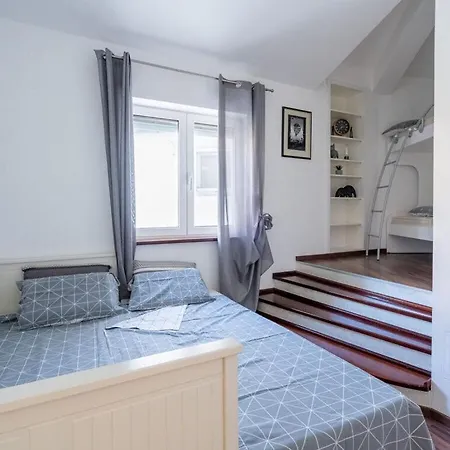 50 Shades Of Grey 别墅