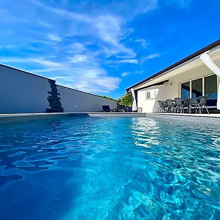 50 Shades Of Grey Villa *
