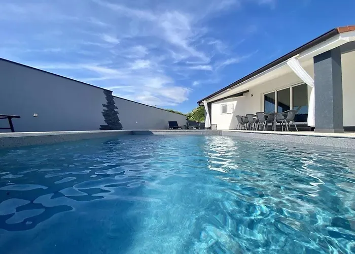 50 Shades Of Grey Pula